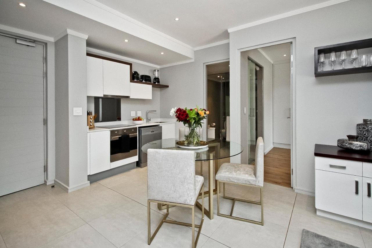 Sandton Apartment 15 West Road South Joanesburgo Exterior foto